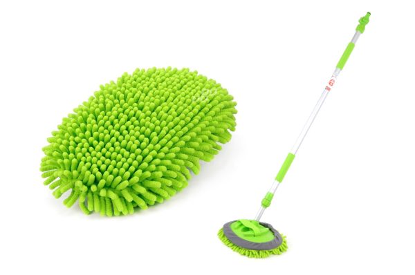 Chenille telescopic flow thru wash brush 145-247cm